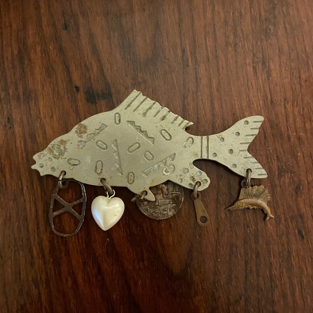 Fish pin